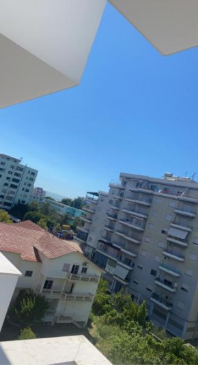 E&M apartament